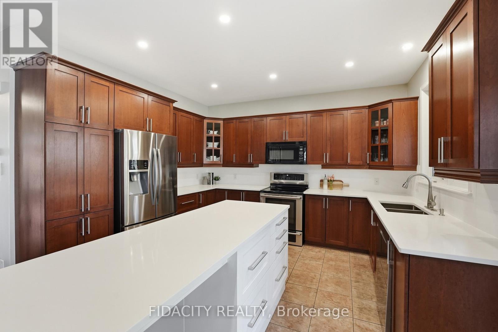 172 COYOTE CRESCENT, Ottawa, Ontario, K2S2G6 — Photo 13