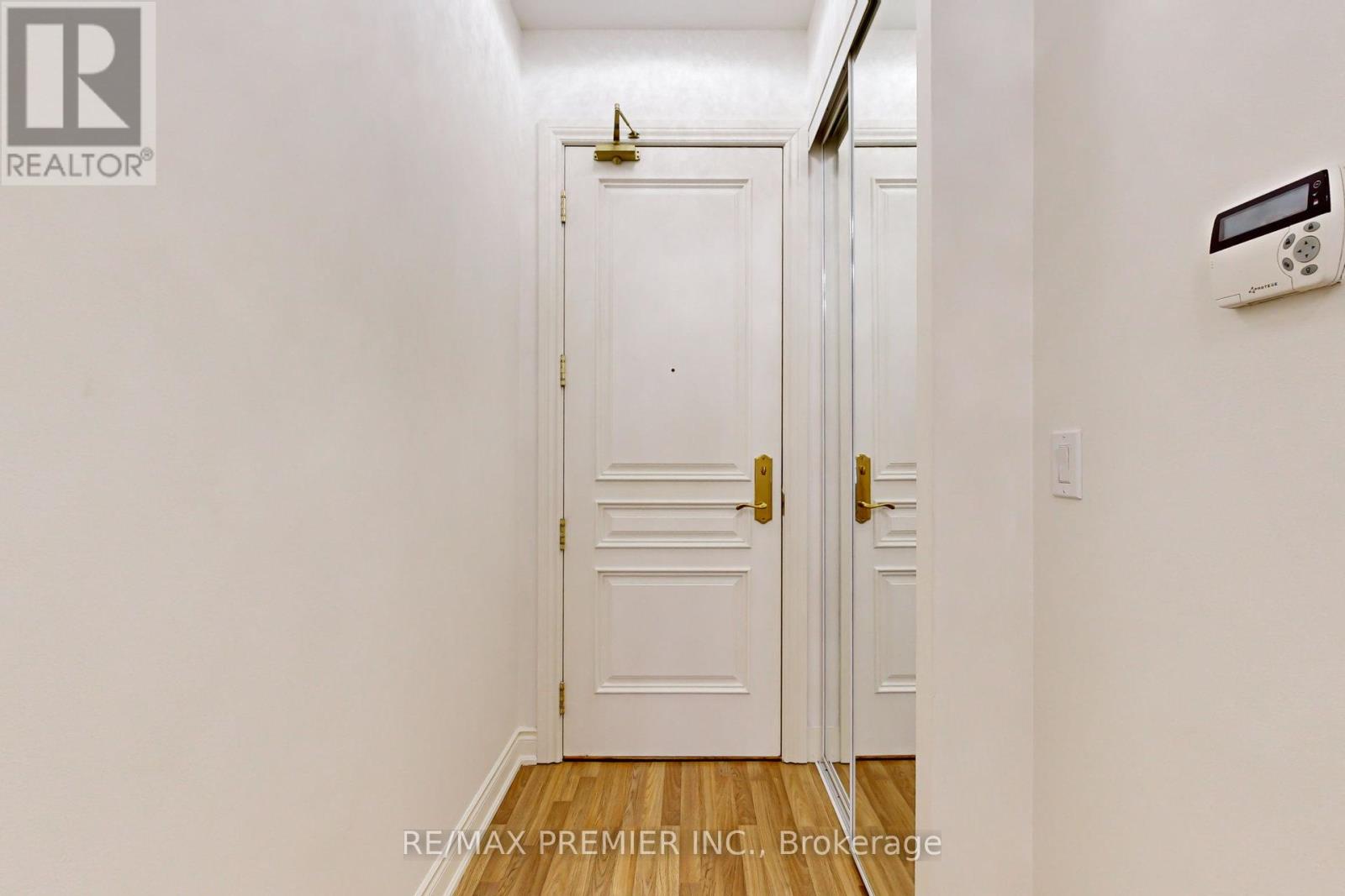 PH07 - 9225 JANE STREET, Vaughan (Maple), Ontario, L6A0J7 — Photo 2