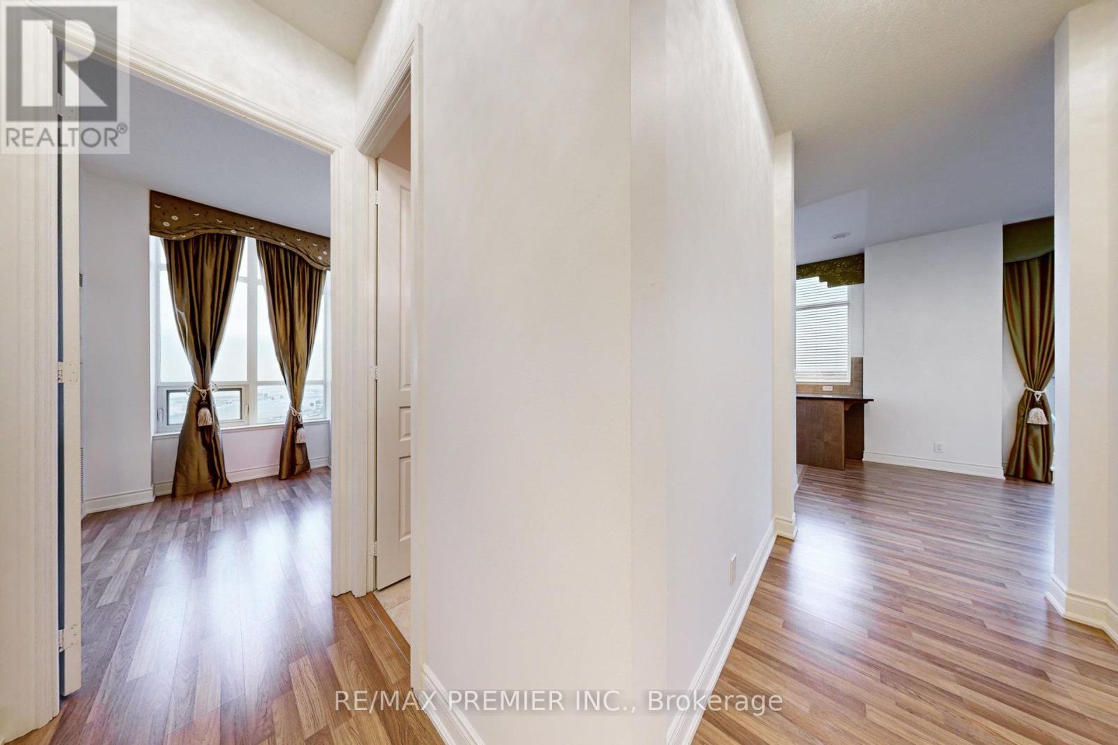 PH07 - 9225 JANE STREET, Vaughan (Maple), Ontario, L6A0J7 — Photo 7