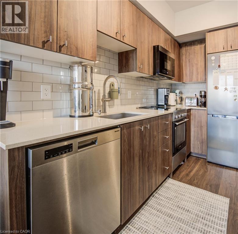 15 WELLINGTON Street S Unit# 704, Kitchener, Ontario, N2G0E4 — Photo 4