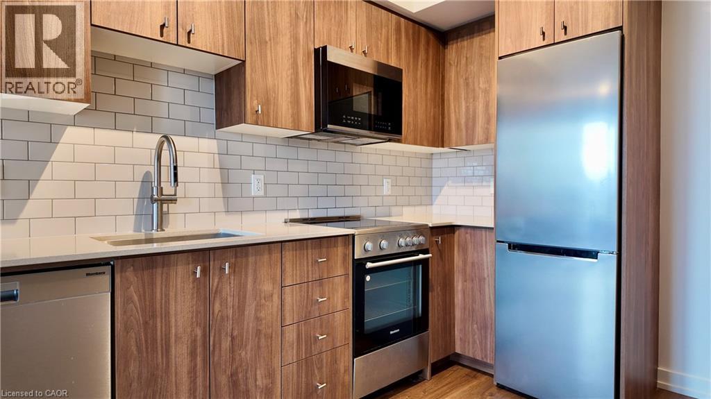 15 WELLINGTON Street S Unit# 704, Kitchener, Ontario, N2G0E4 — Photo 5