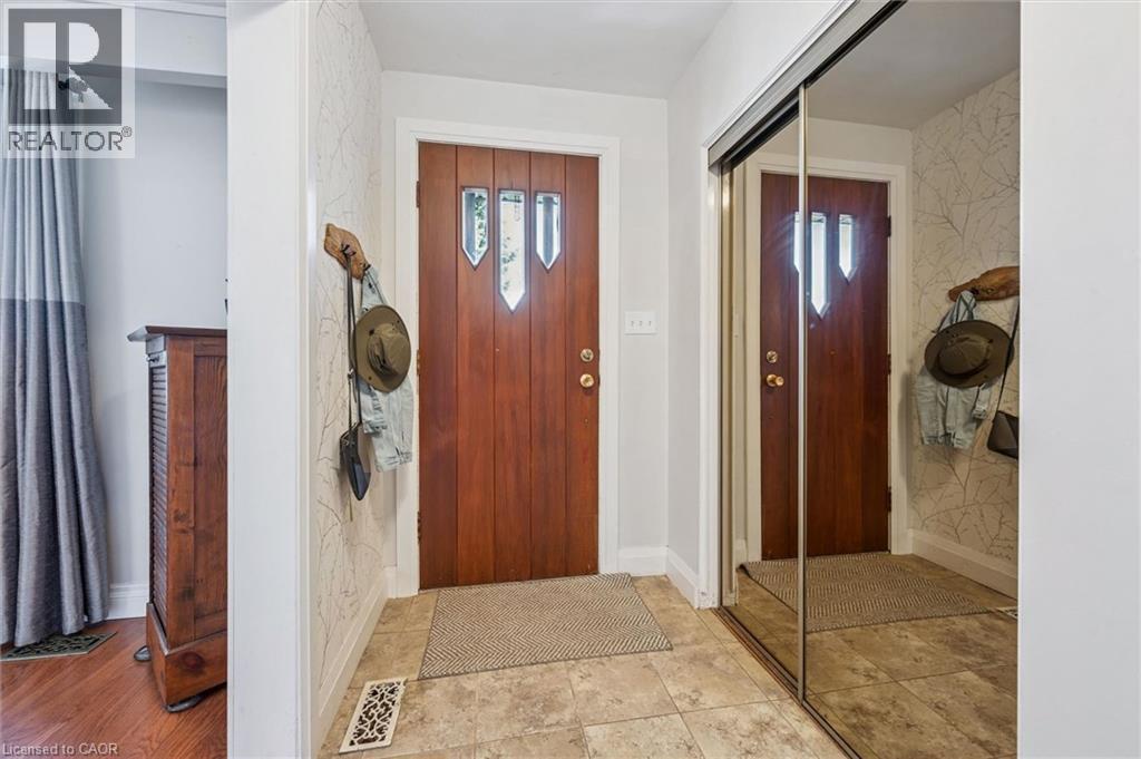 47 HILLCREST Lane, Kitchener, Ontario, N2K1S9 — Photo 4