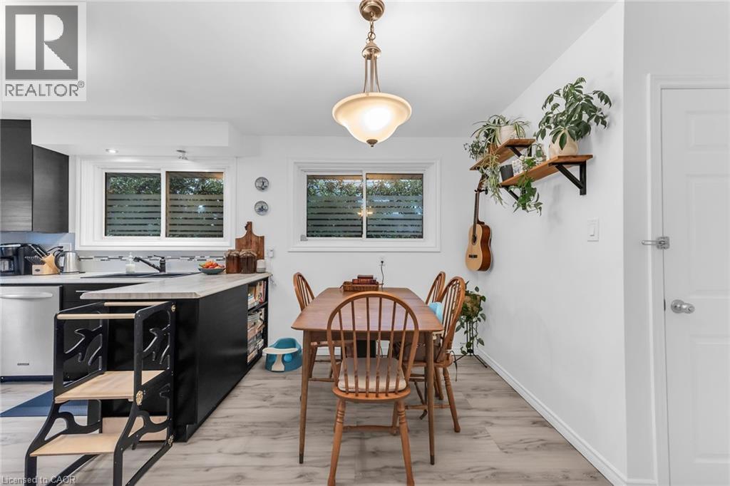 5 BURRWOOD Drive, Hamilton, Ontario, L9C3S9 — Photo 11