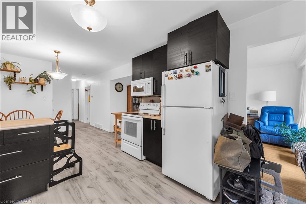 5 BURRWOOD Drive, Hamilton, Ontario, L9C3S9 — Photo 16