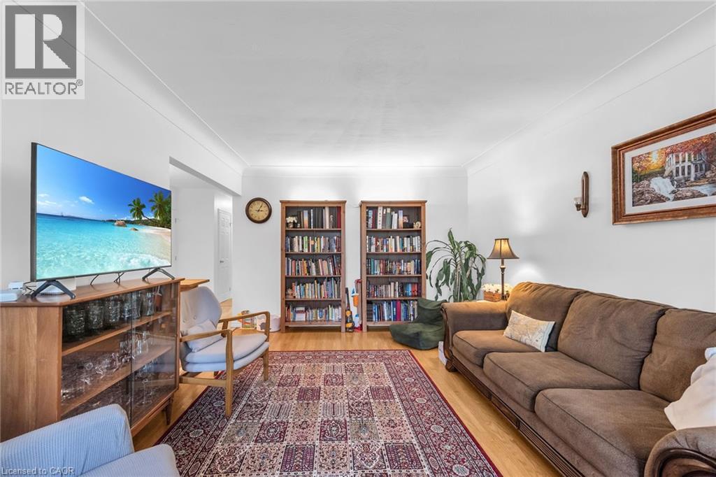 5 BURRWOOD Drive, Hamilton, Ontario, L9C3S9 — Photo 20