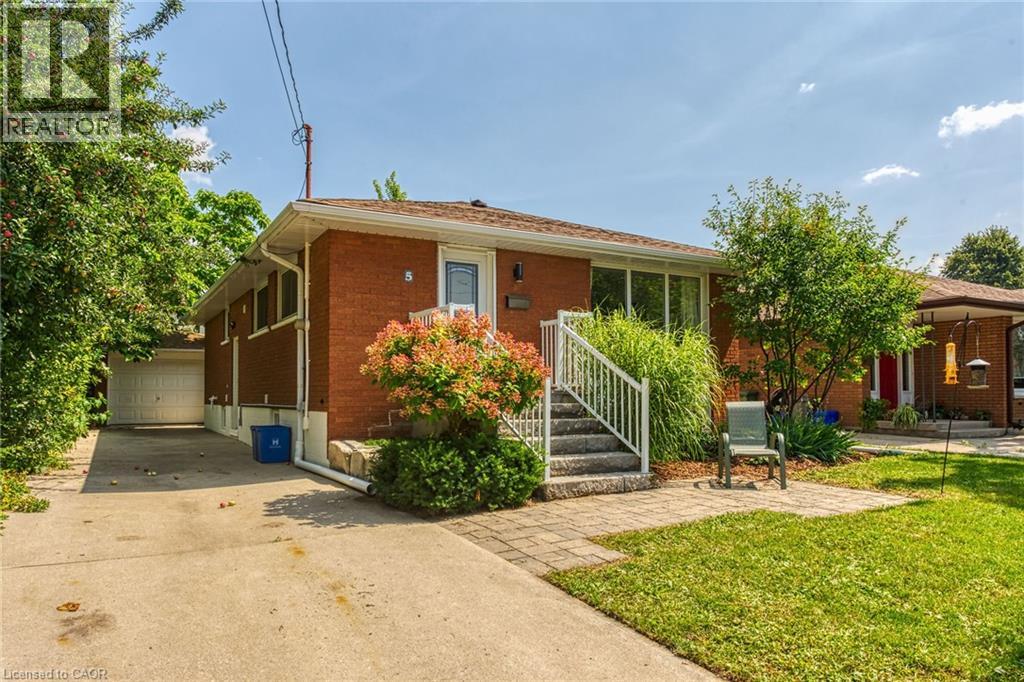 5 BURRWOOD Drive, Hamilton, Ontario, L9C3S9 — Photo 3