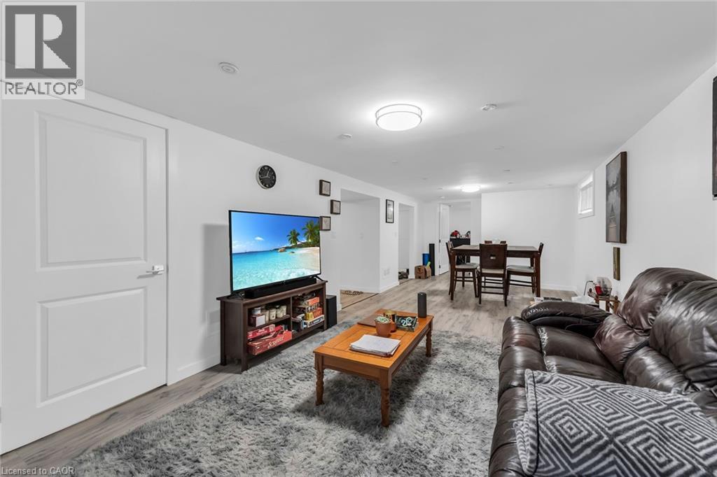 5 BURRWOOD Drive, Hamilton, Ontario, L9C3S9 — Photo 31