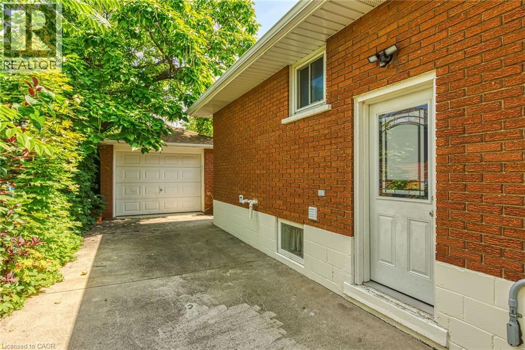 5 BURRWOOD Drive, Hamilton, Ontario, L9C3S9 — Photo 36