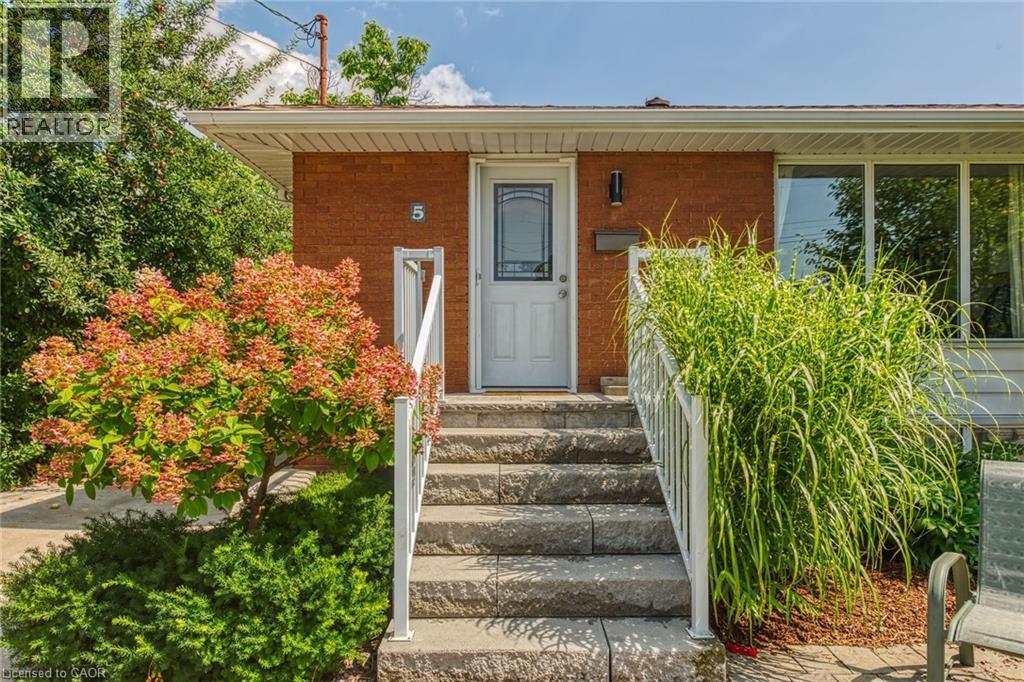 5 BURRWOOD Drive, Hamilton, Ontario, L9C3S9 — Photo 9