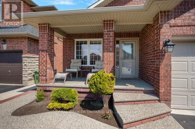 51 SUNDANCE CRESCENT, Hamilton, Ontario, L0R1P0 — Photo 2