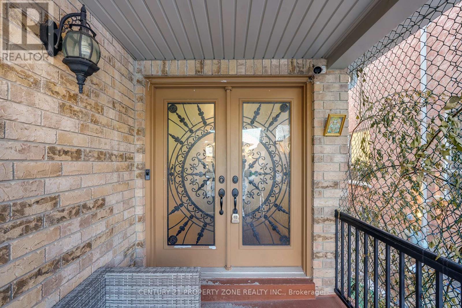 17 RIVERPLACE CRESCENT, Brampton (Bram East), Ontario, L6P2N2 — Photo 4