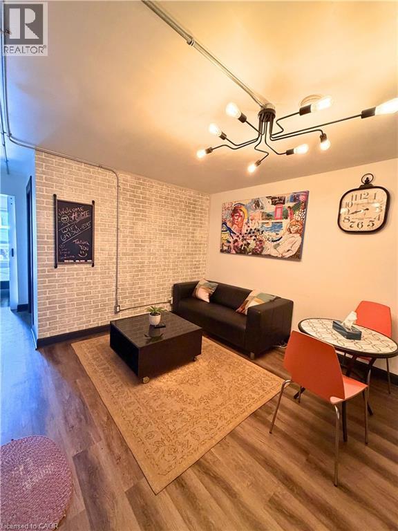 1129 MAIN Street E Unit# 1, Hamilton, Ontario, L8M1P2 — Photo 12