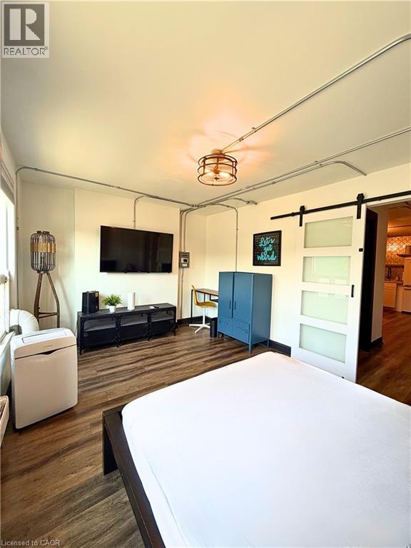 1129 MAIN Street E Unit# 1, Hamilton, Ontario, L8M1P2 — Photo 2