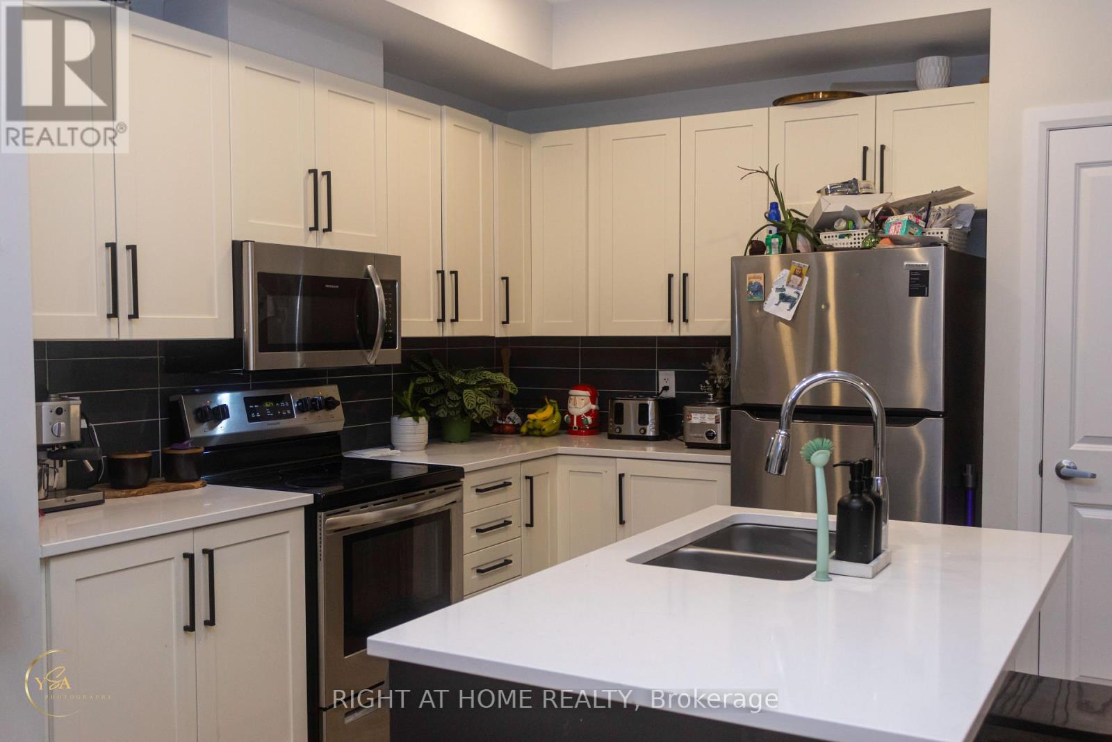 323 TOURING WAY, Ottawa, Ontario, K2J6P1 — Photo 8