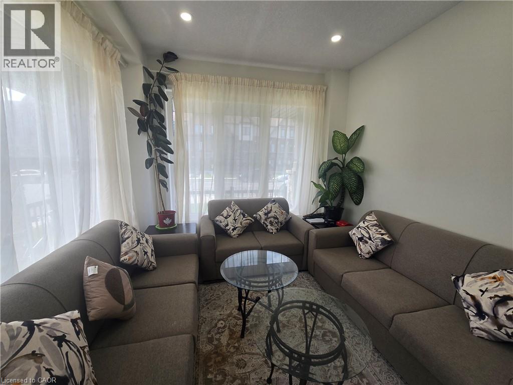200 BEDROCK Drive, Stoney Creek, Ontario, L8J0M2 — Photo 10