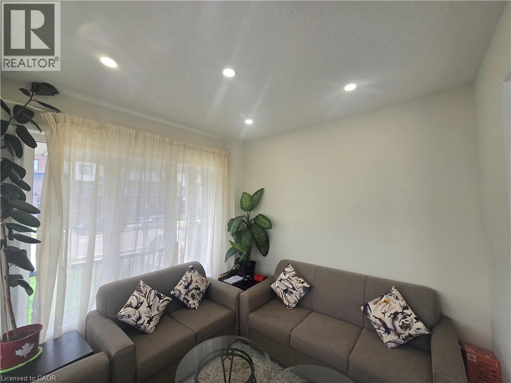200 BEDROCK Drive, Stoney Creek, Ontario, L8J0M2 — Photo 11