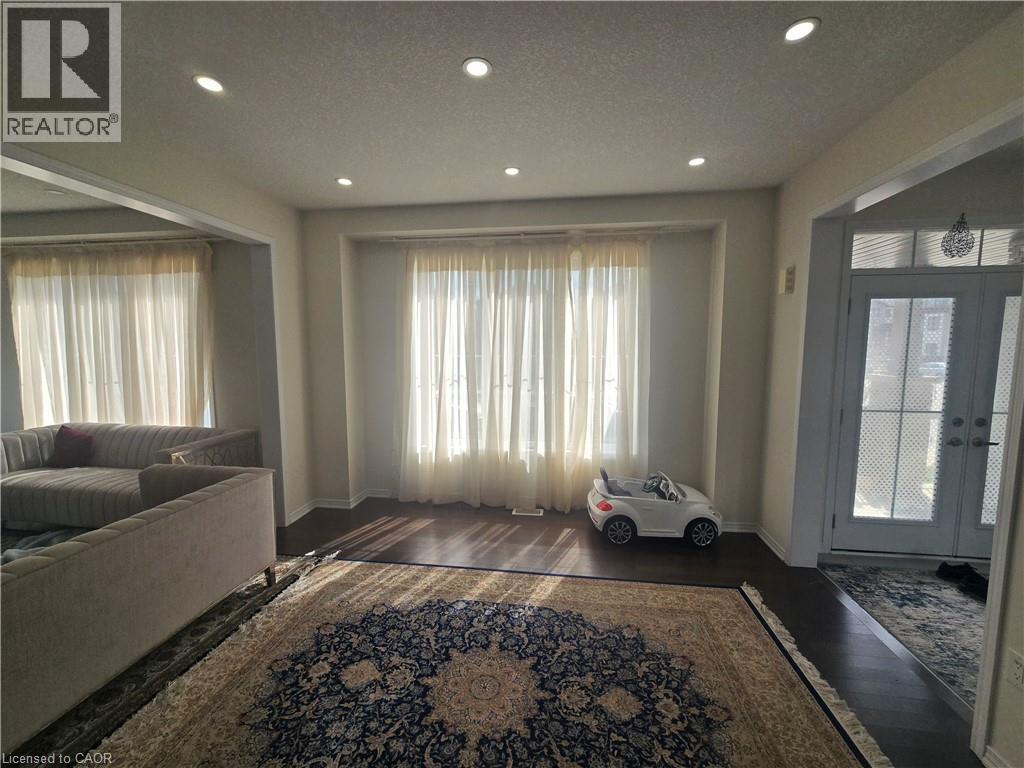 200 BEDROCK Drive, Stoney Creek, Ontario, L8J0M2 — Photo 12