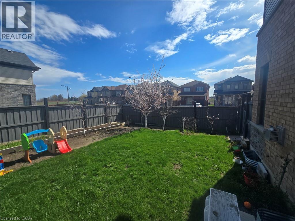 200 BEDROCK Drive, Stoney Creek, Ontario, L8J0M2 — Photo 33