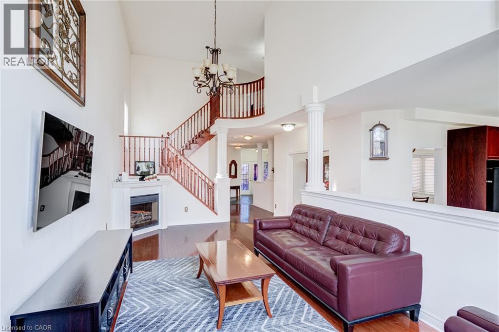 37 DENIM Drive, Brampton, Ontario, L6P2R3 — Photo 8