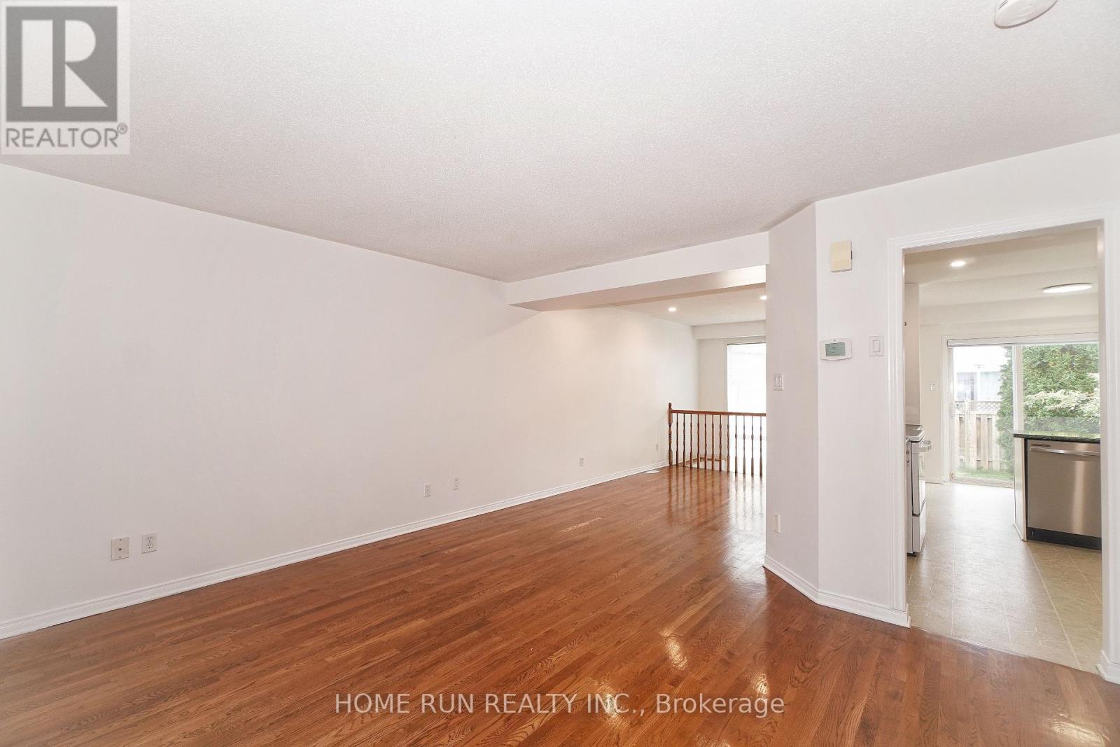 9 ANGUS DRIVE, Ottawa, Ontario, K2L4E6 — Photo 5