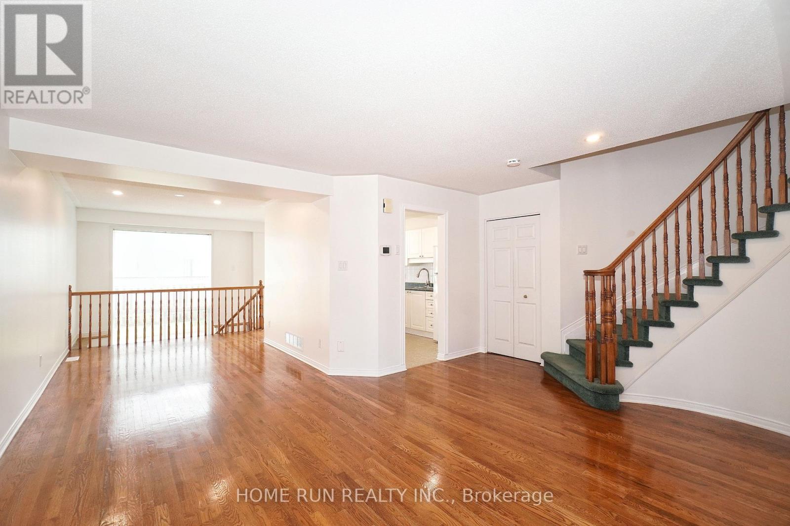 9 ANGUS DRIVE, Ottawa, Ontario, K2L4E6 — Photo 6