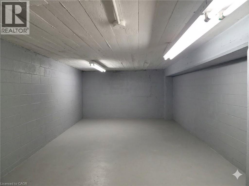 529 CONCESSION Street Unit# 2, Hamilton, Ontario, L8V1A7 — Photo 6