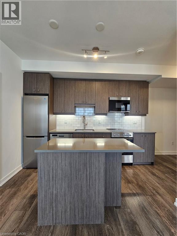 15 WELLINGTON Street Unit# 2002, Kitchener, Ontario, N2G2E6 — Photo 10