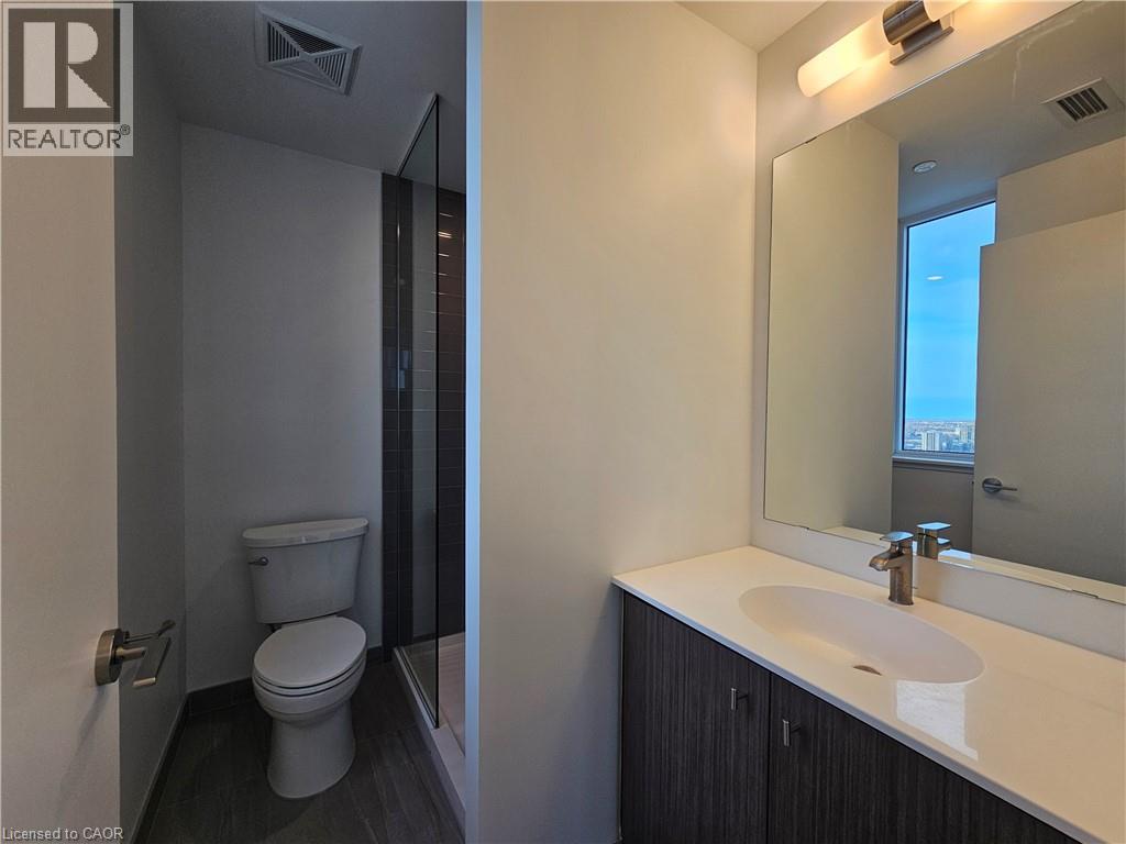 15 WELLINGTON Street Unit# 2002, Kitchener, Ontario, N2G2E6 — Photo 12