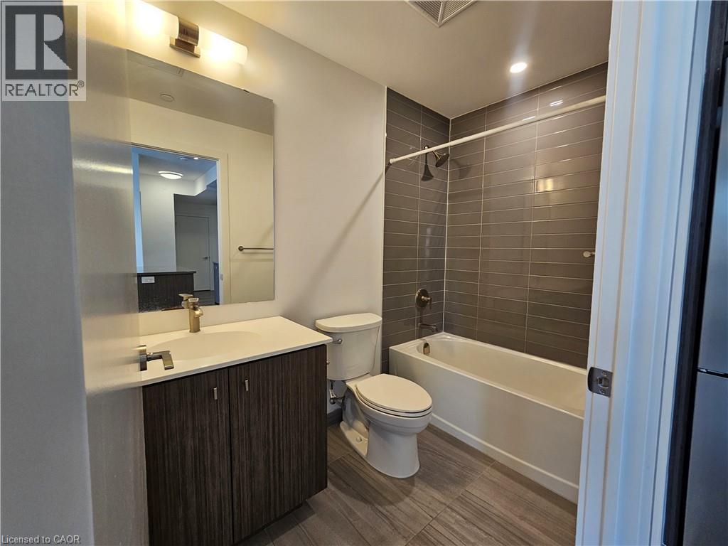 15 WELLINGTON Street Unit# 2002, Kitchener, Ontario, N2G2E6 — Photo 14