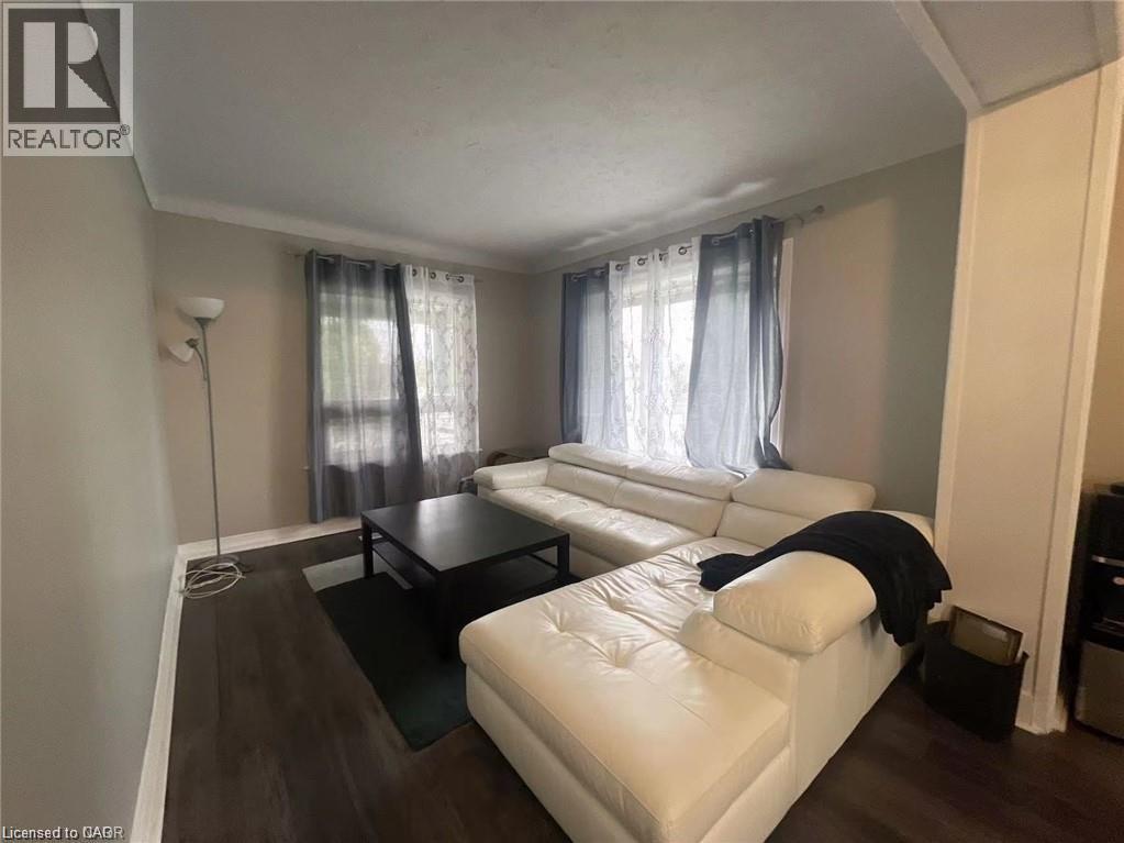 12 CARLETON Street N, Thorold, Ontario, L2V2A3 — Photo 10