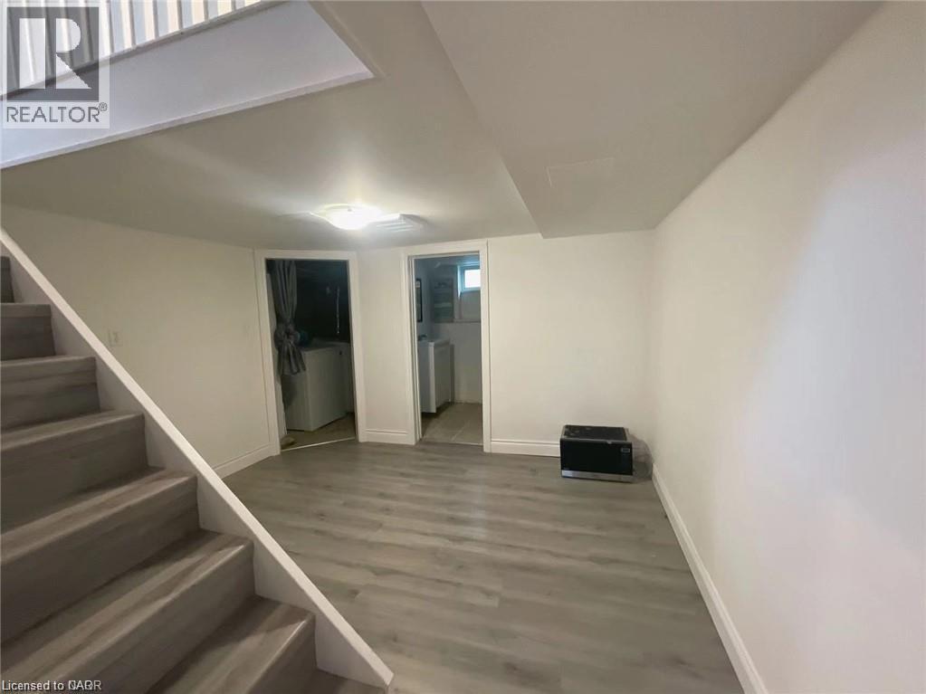 12 CARLETON Street N, Thorold, Ontario, L2V2A3 — Photo 25