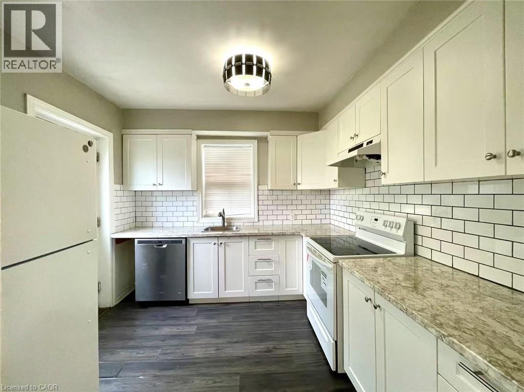 12 CARLETON Street N, Thorold, Ontario, L2V2A3 — Photo 6