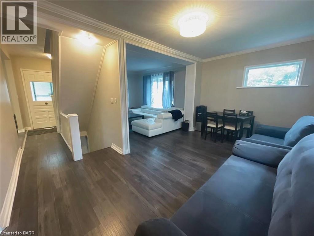 12 CARLETON Street N, Thorold, Ontario, L2V2A3 — Photo 8