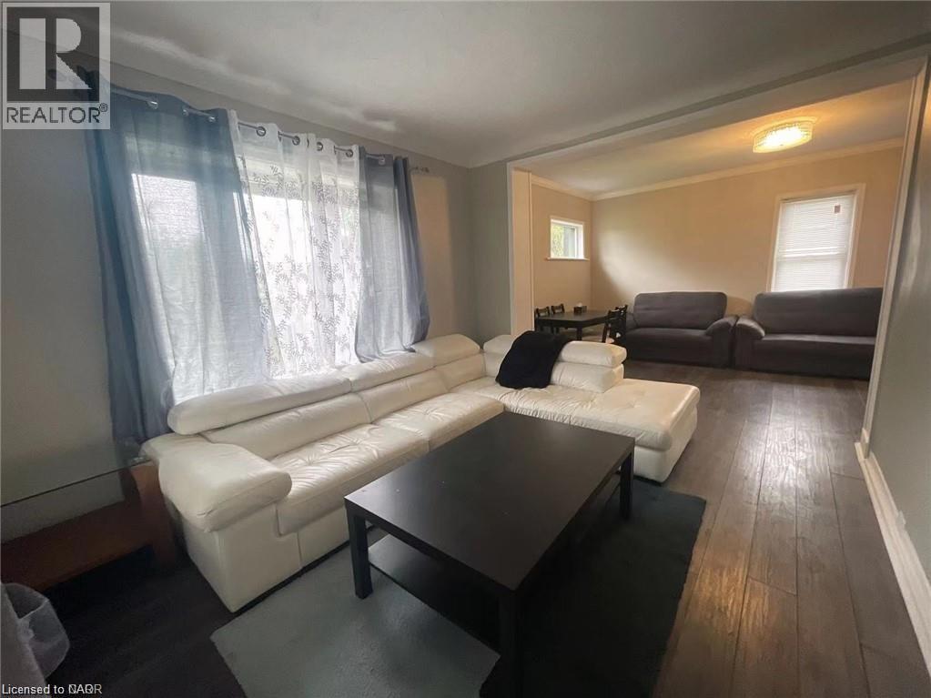 12 CARLETON Street N, Thorold, Ontario, L2V2A3 — Photo 9