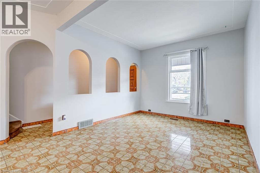 53 SHERMAN Avenue N, Hamilton, Ontario, L8L6M1 — Photo 7