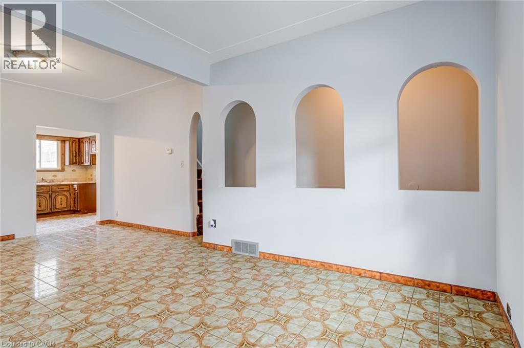 53 SHERMAN Avenue N, Hamilton, Ontario, L8L6M1 — Photo 8