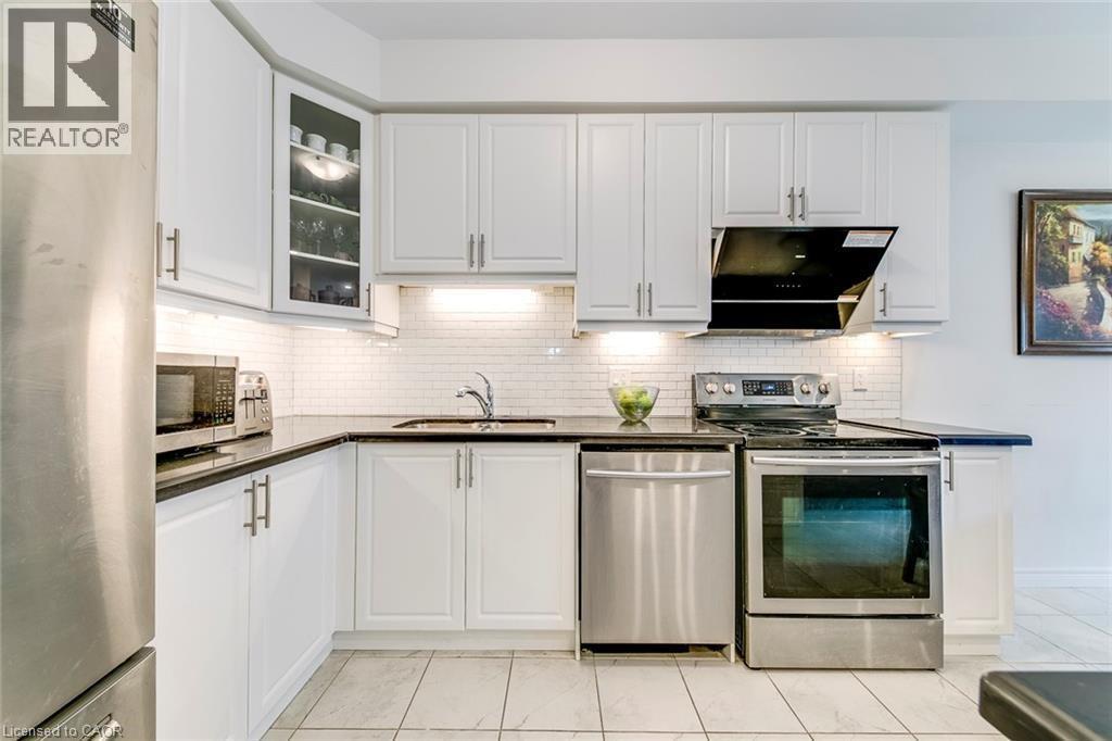 16 DAYMAN Drive, Ancaster, Ontario, L9K0J9 — Photo 7