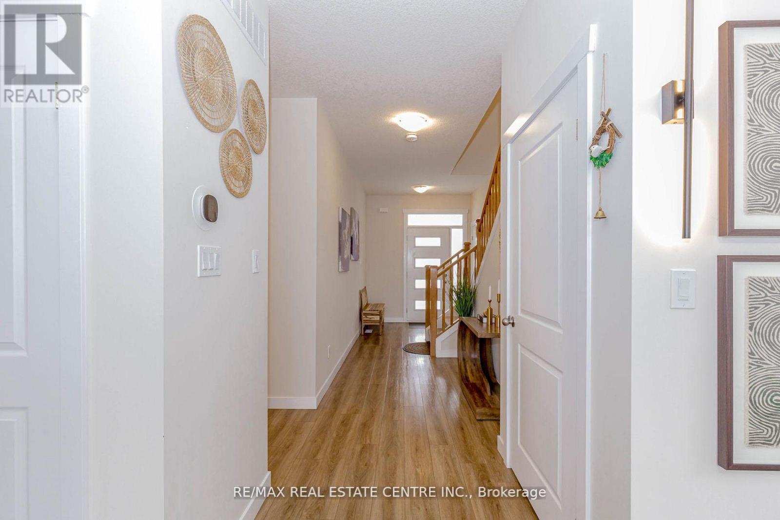 8 MOON CRESCENT, Cambridge, Ontario, N1S0C4 — Photo 11