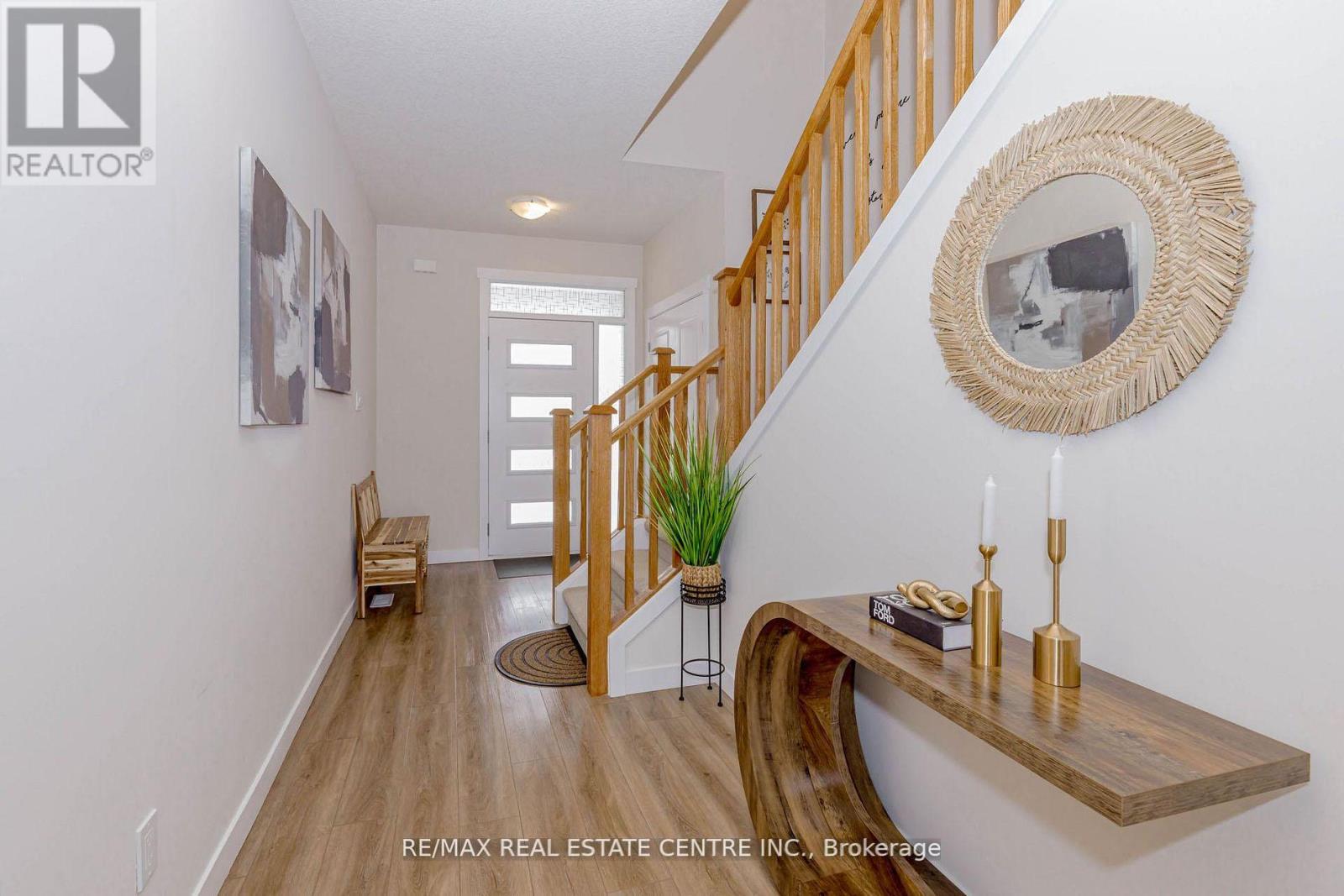 8 MOON CRESCENT, Cambridge, Ontario, N1S0C4 — Photo 12