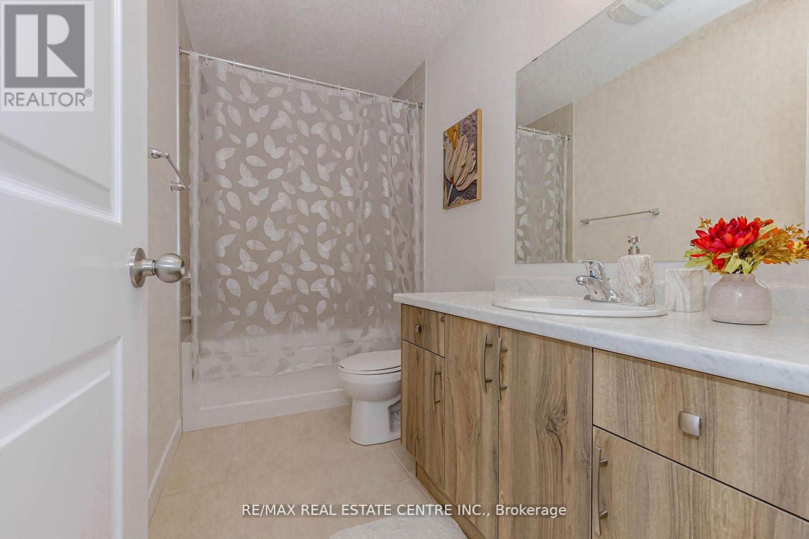 8 MOON CRESCENT, Cambridge, Ontario, N1S0C4 — Photo 31