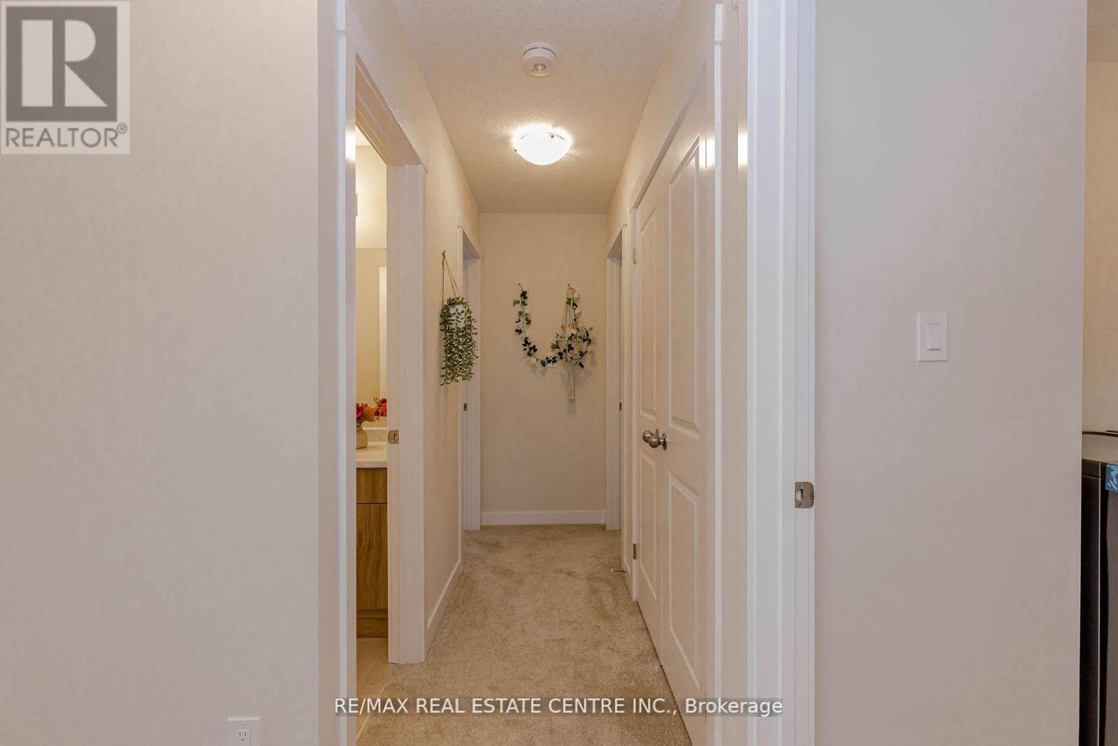 8 MOON CRESCENT, Cambridge, Ontario, N1S0C4 — Photo 32