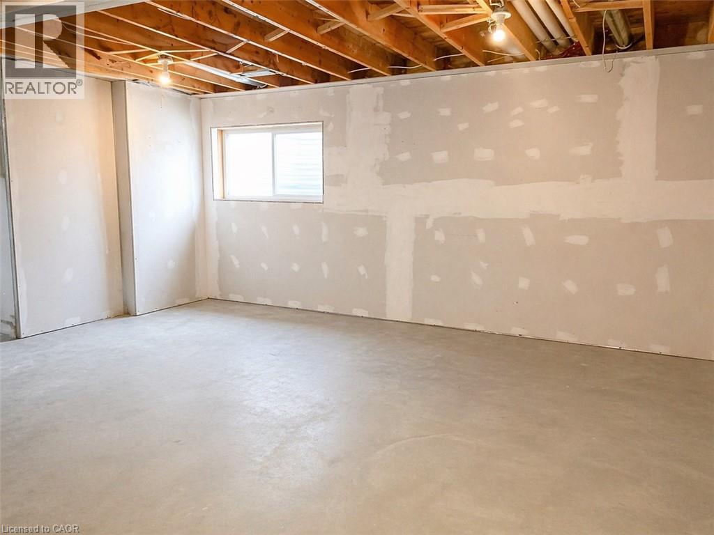 65 MEADOWRIDGE Street, Kitchener, Ontario, N2P0E2 — Photo 11