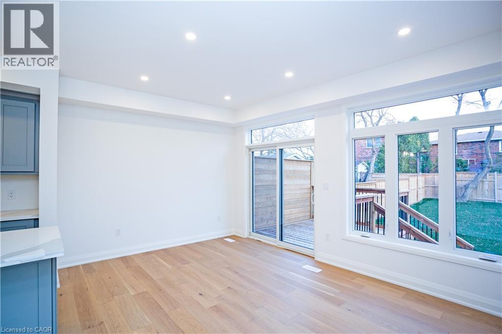 31 DANA Drive, Hamilton, Ontario, L9A3H7 — Photo 12