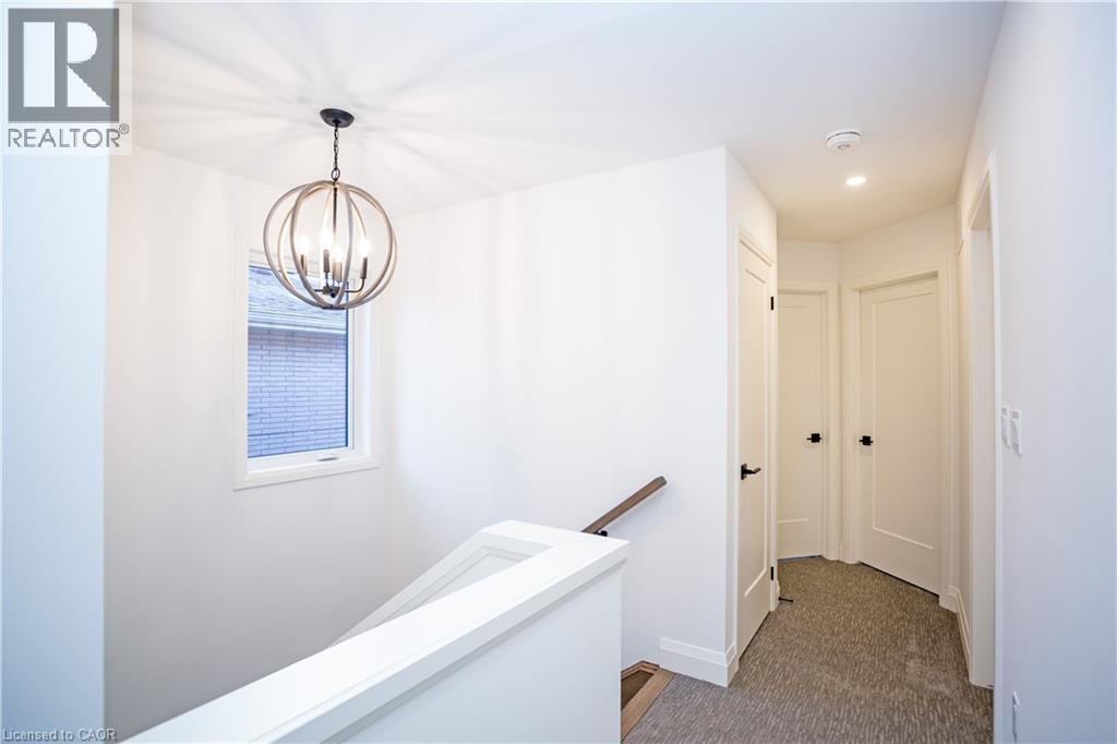 31 DANA Drive, Hamilton, Ontario, L9A3H7 — Photo 15