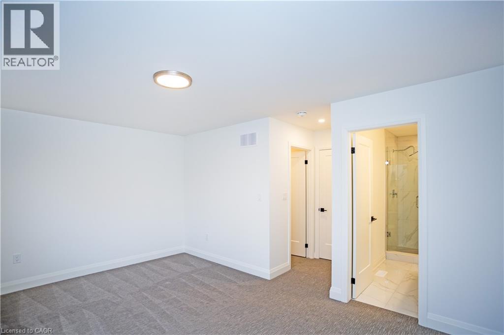 31 DANA Drive, Hamilton, Ontario, L9A3H7 — Photo 16