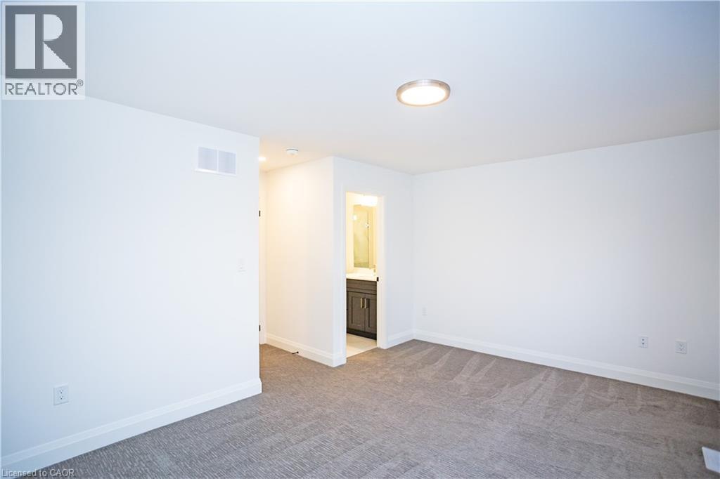 31 DANA Drive, Hamilton, Ontario, L9A3H7 — Photo 17