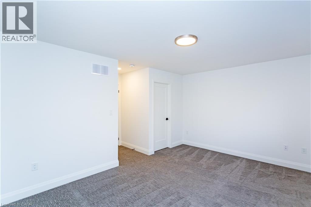 31 DANA Drive, Hamilton, Ontario, L9A3H7 — Photo 19