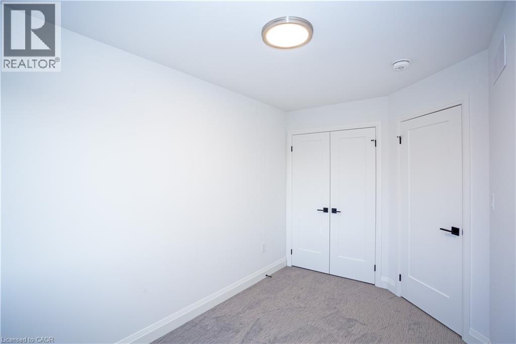 31 DANA Drive, Hamilton, Ontario, L9A3H7 — Photo 22