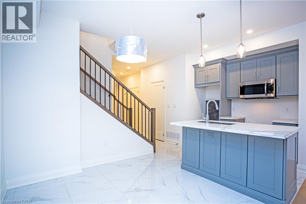 31 DANA Drive, Hamilton, Ontario, L9A3H7 — Photo 5