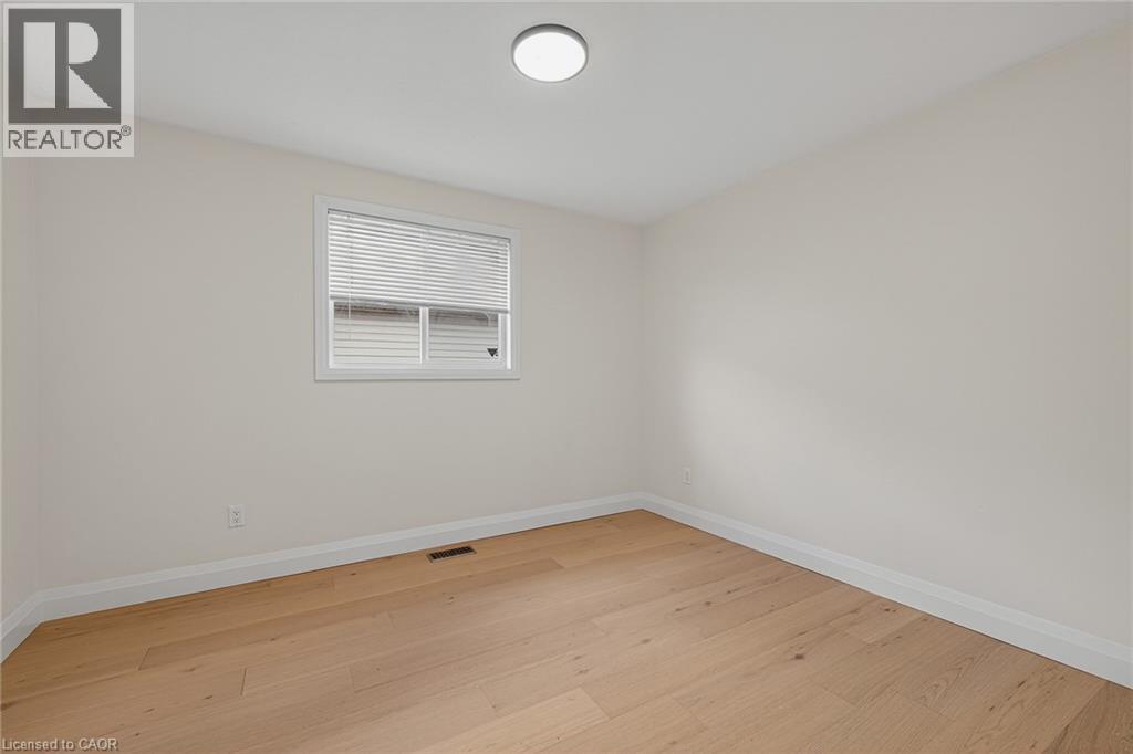101 ANASTASIA Crescent, Brantford, Ontario, N3P2A8 — Photo 12